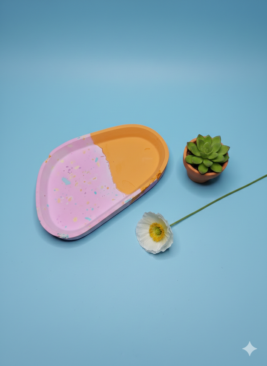 Großes ovales Gips-Tray "Bonbon" – Handgefertigtes Tablett im Terrazzo-Look (20cm)