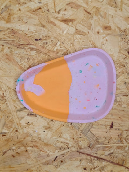 Gips-Tray "Bonbon Terrazzo" – Handgefertigtes Deko-Tablett (17cm)