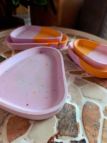 Kleines Gips-Tray "Bonbon Terrazzo" – Filigrane Schmuckablage (14cm)